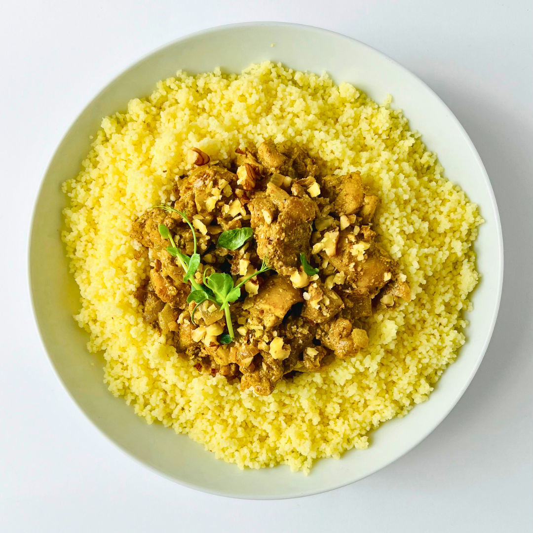 Цыплёнок фесенджан в гранатово-ореховом соусе с кускусом