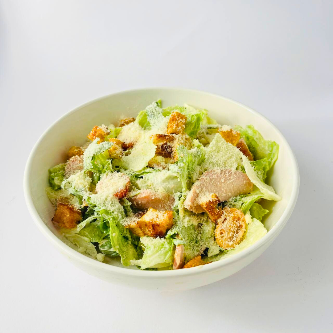 Класични Цезар са пилећим прсима