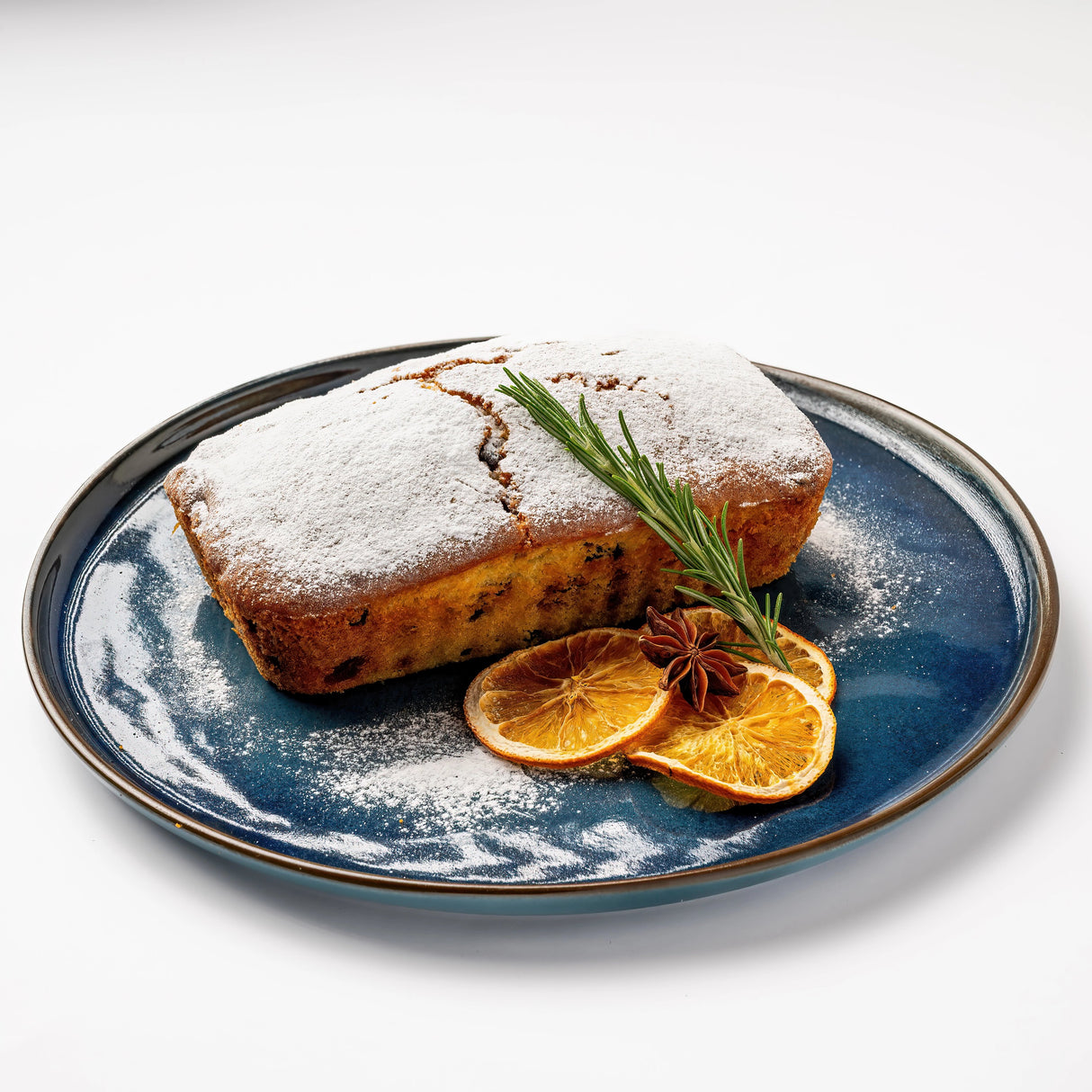 Рождественский штоллен с миндалём и нежными цукатами