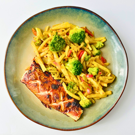 Радужная форель в медово-соевом соусе с овощным ремуладом