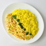 Томлёная курица с сельдереем и морковью в соусе Голландез с пряным рисом