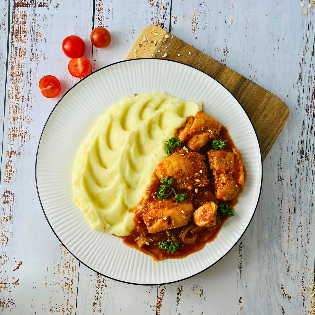 Классическое чахохбили из курицы со сливочным картофельным пюре