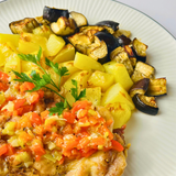 Бастардо из курицы с картофелем и баклажаном в соусе из печёных перцев