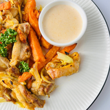 Цыпленок, запечённый с фенхелем и бататом фри с сырным соусом