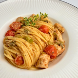 Паста с куриным филе, каперсами и с йогуртовым трюфельным песто (624 ккал, 52 г белка / порция)