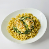 Индейка в сливочно-шпинатном соусе с киноа