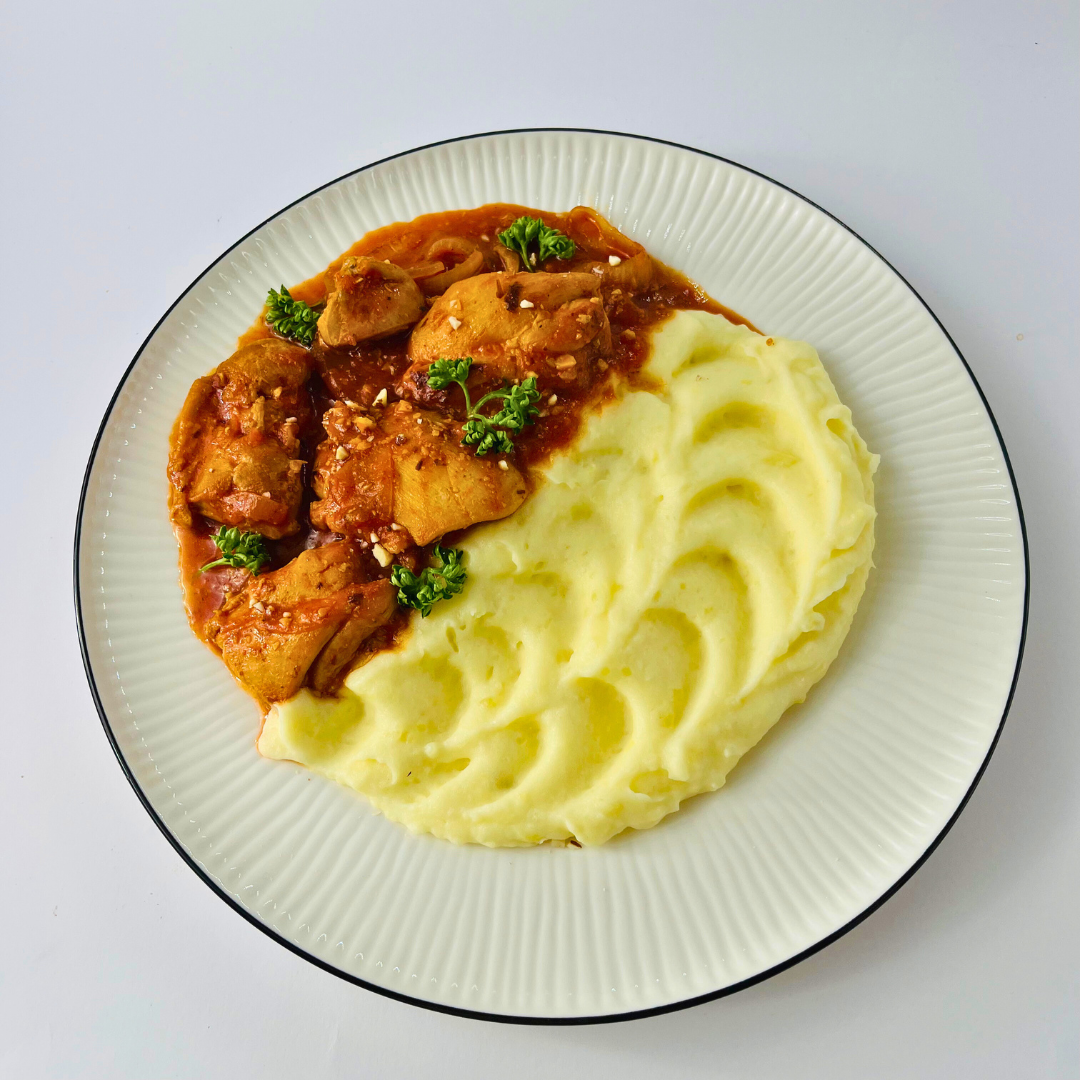 Классическое чахохбили из курицы со сливочным картофельным пюре