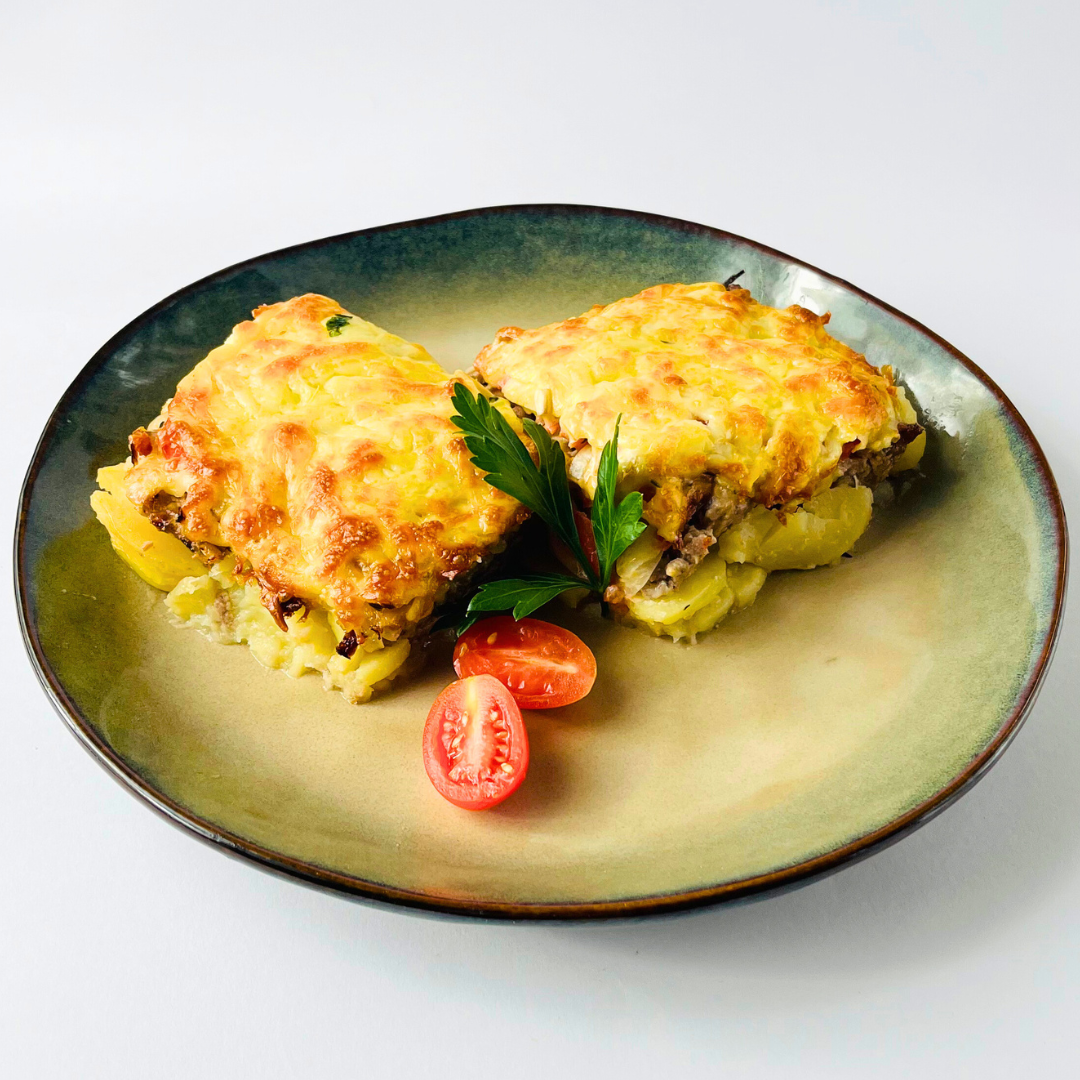 Мясо по-французски с говяжьим фаршем