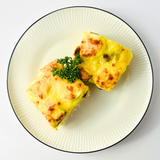 Белая рыбка, запечённая по-монастырски, с картофелем под соусом голандес